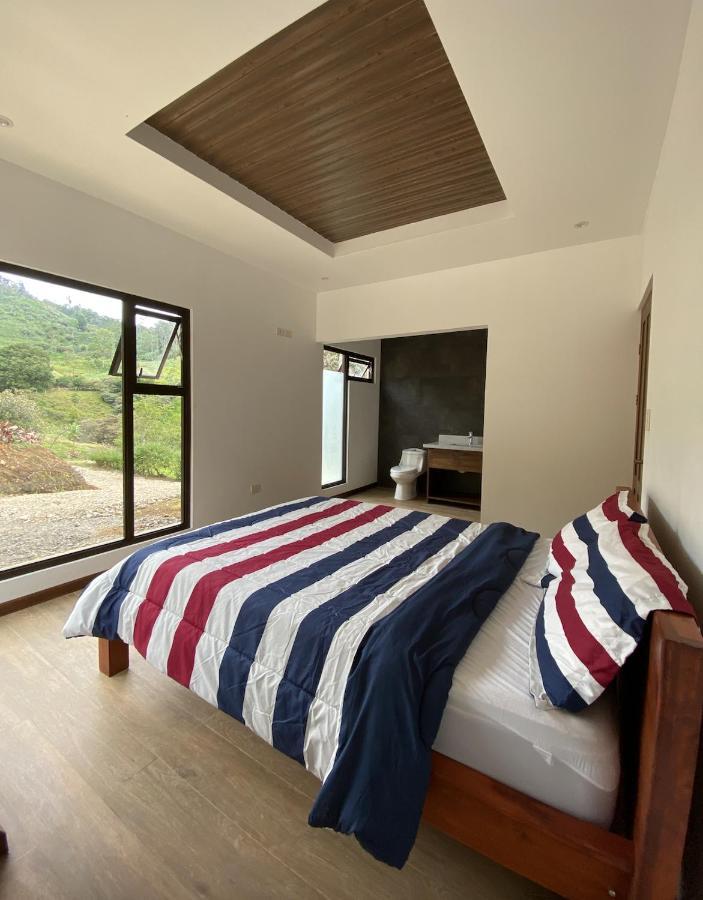 Arte De Plumas Birding Lodge Cartago Bagian luar foto